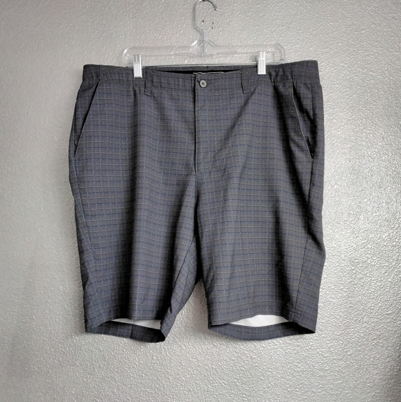 Pebble Beach Dry Luxe Performance Men's Shorts   Size 40 - Picture 1 of 3